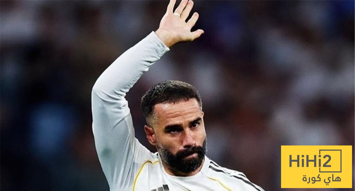 بالصور .. كارفخال يسخر من أرنولد !