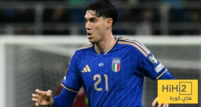 برشلونة يجمد مفاوضات التعاقد مع باستوني