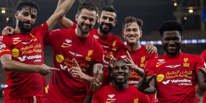 القادسية يكتسح الاتحاد في الدوري السعودي