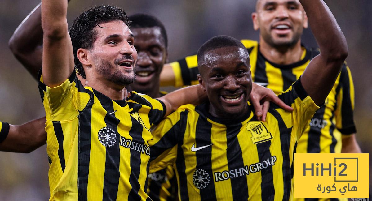 عرض ضخم يفتح باب الرحيل أمام محترف الاتحاد !
