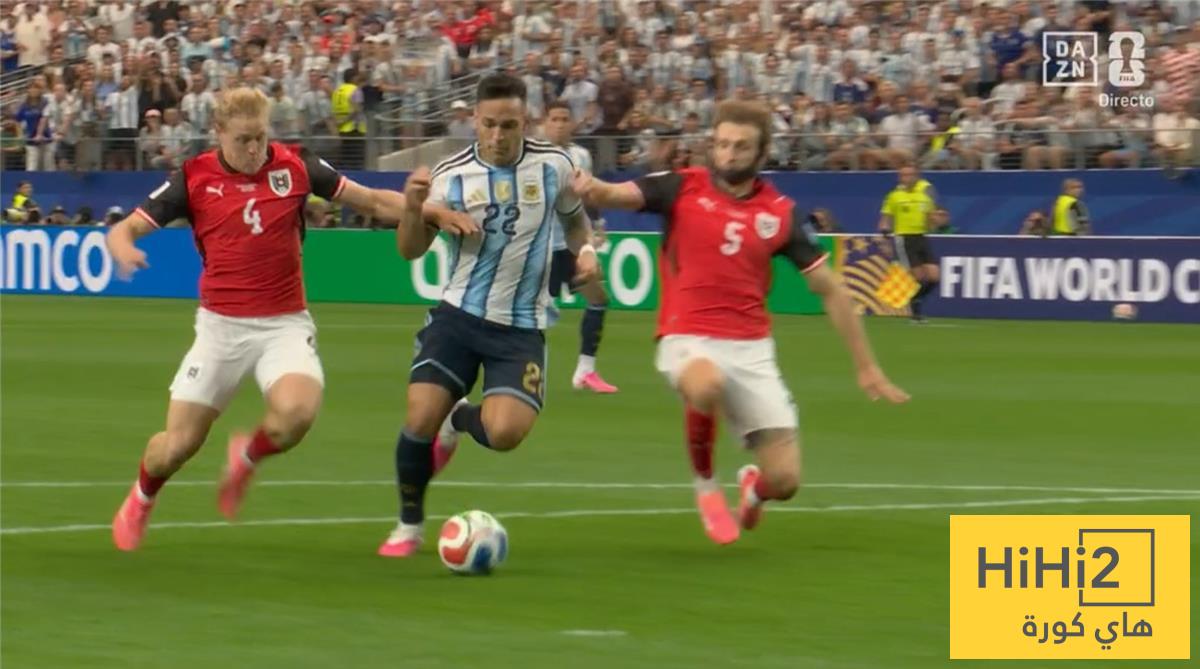 أرشيفو فار يكشف مدى صحة ركلة جزاء الأرجنتين أمام النمسا