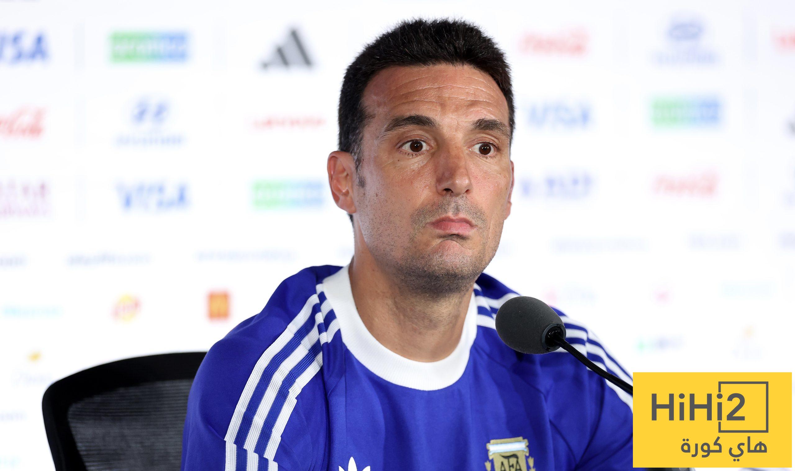 رد حاسم من سكالوني على انتقادات لاعبي إنجلترا لمنتخب الأرجنتين 