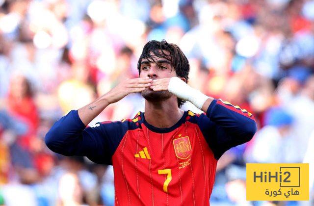 بطل إسبانيا يقترب من الرحيل عن برشلونة