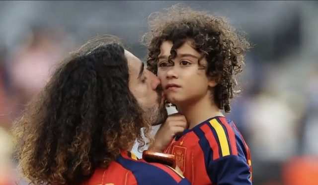 صورة .. البرنابيو ترك حدثا سعيدا لـ كوكوريلا يتعلق بنجله