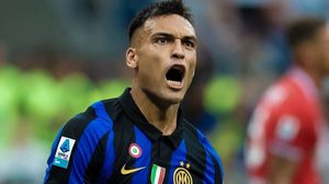 ثنائية مارتينيز في نابولي تحقق له رقما تاريخيا في الدوري الإيطالي