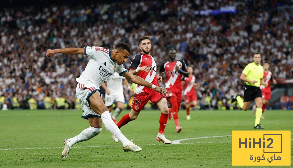 صور : ردود الشارع الاسباني على مشكلة التحكيم ضد ريال مدريد