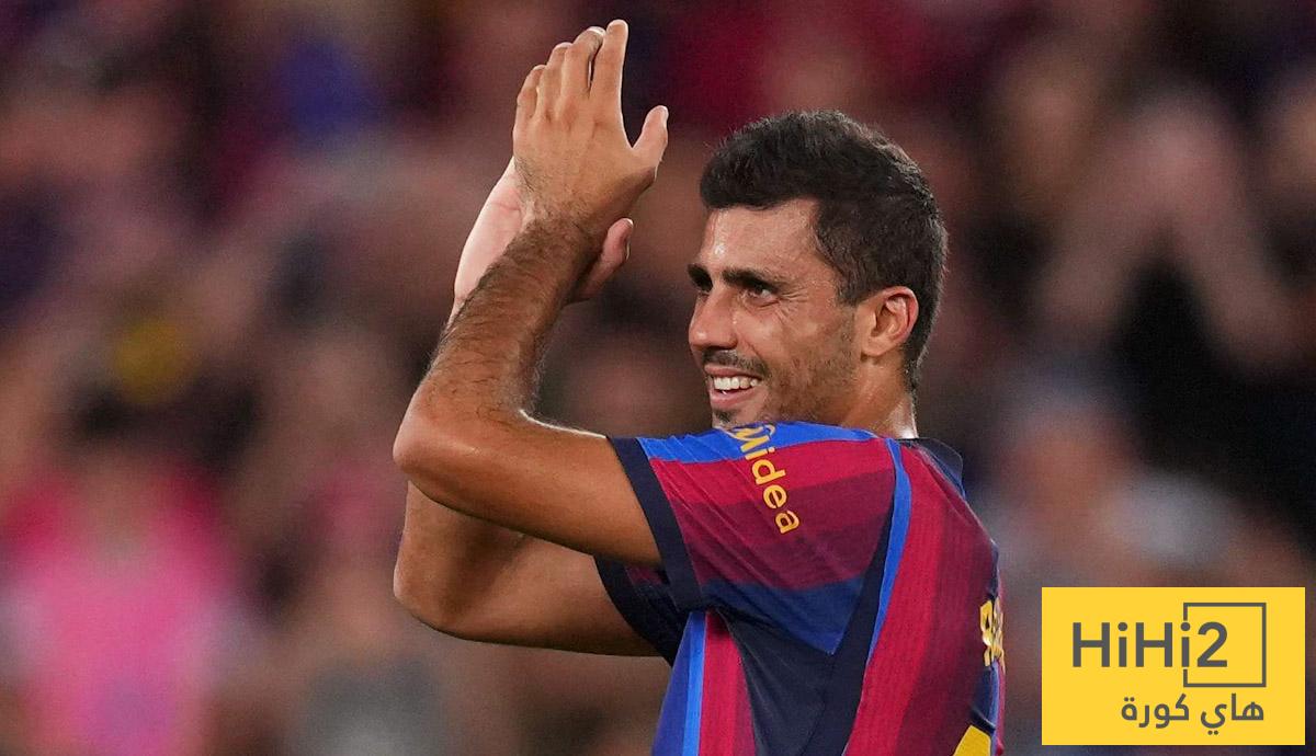 رودري يضع حدًا لحديث تجهيز الدوري لبرشلونة: “أتفهم الدفاع عن النادي.. لكن”
